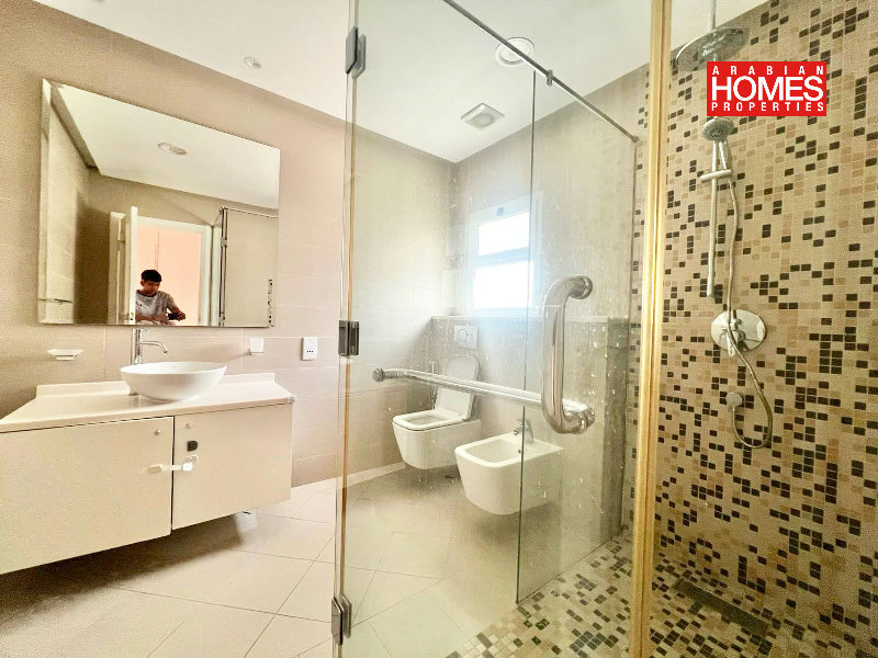 WELL MAINTAINED 3 BEDROOM VILLA WITH PRIVATE GARDEN – Slide 12