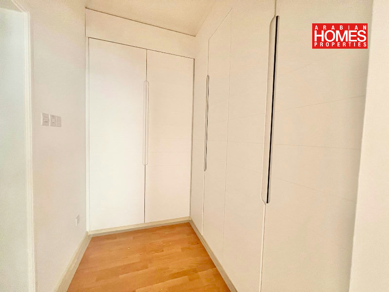 WELL MAINTAINED 3 BEDROOM VILLA WITH PRIVATE GARDEN – Slide 8