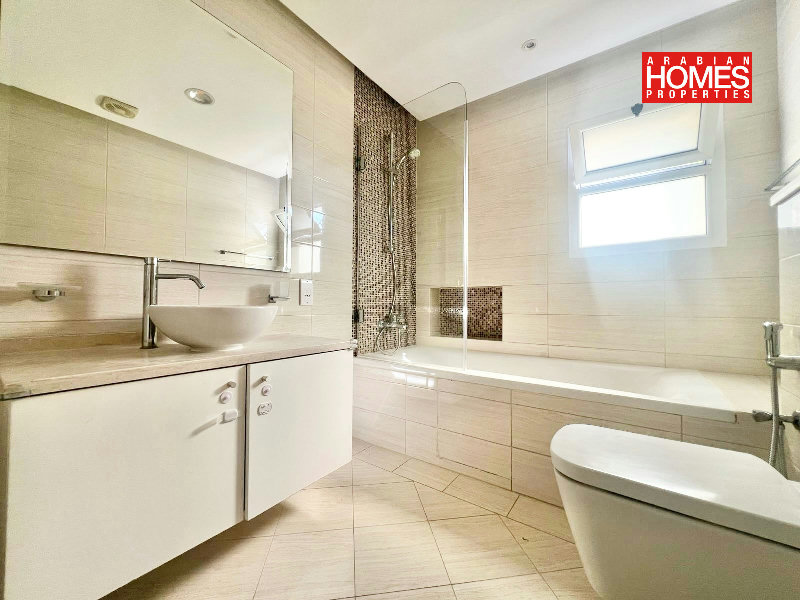 WELL MAINTAINED 3 BEDROOM VILLA WITH PRIVATE GARDEN – Slide 10