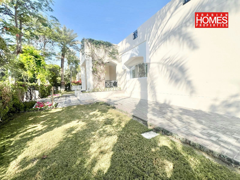 WELL MAINTAINED 3 BEDROOM VILLA WITH PRIVATE GARDEN – Slide 3