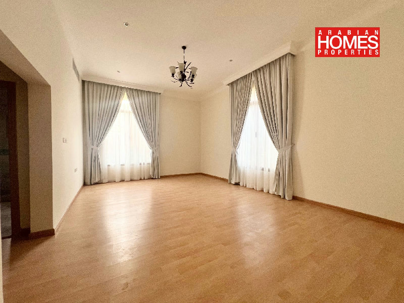 4 BEDROOM VILLA WITH PRIVATE POOL AND GARDEN – Slide 6