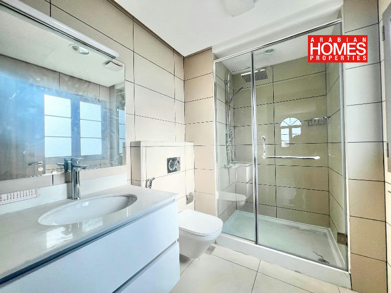 BRAND NEW 4 BEDROOM VILLA WITH PRIVATE GARDEN – Slide 10