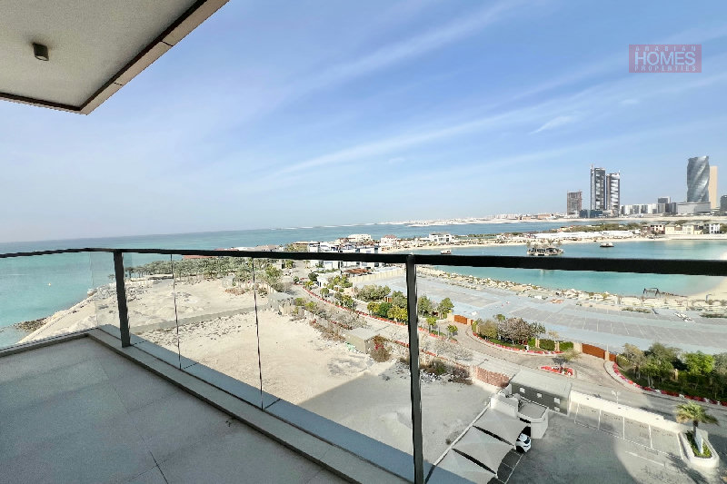 STUNNING 2 BR APARTMENT WITH BALCONY – Slide 2