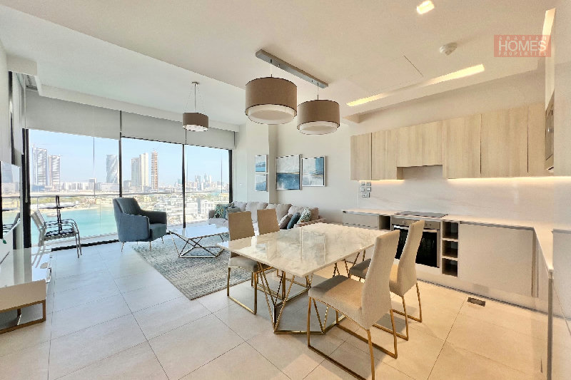 STUNNING 2 BR APARTMENT WITH BALCONY – Slide 3