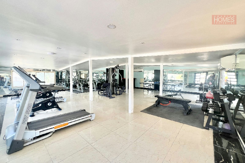 SINGLE STOREY 3 BR VILLA WITH PRIVATE GARDEN – Slide 2