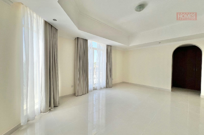 FULLY RENOVATED 3 BEDROOM VILLA – Slide 4