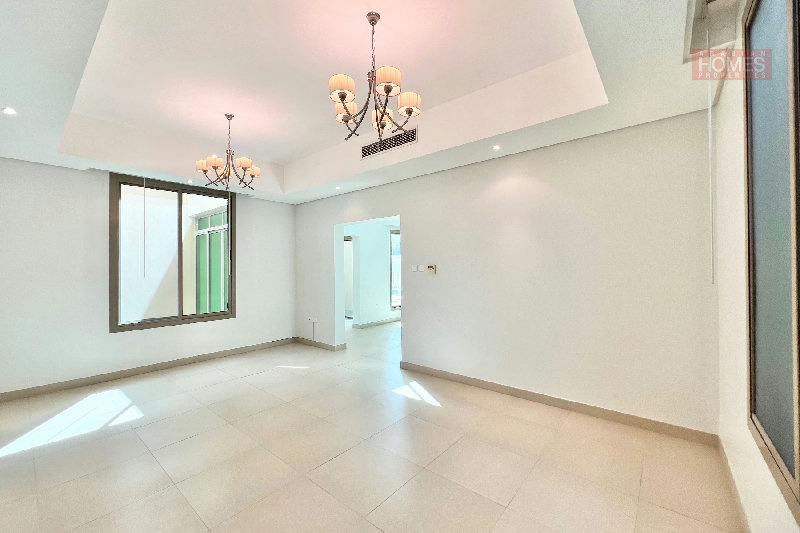 ELEGANT 4 BEDROOM VILLA WITH PRIVATE POOL – Slide 13