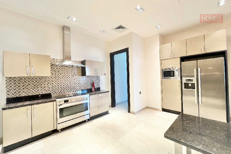 STUNNING SKY VIEW | SPACIOUS 4BR APARTMENT – Slide 9