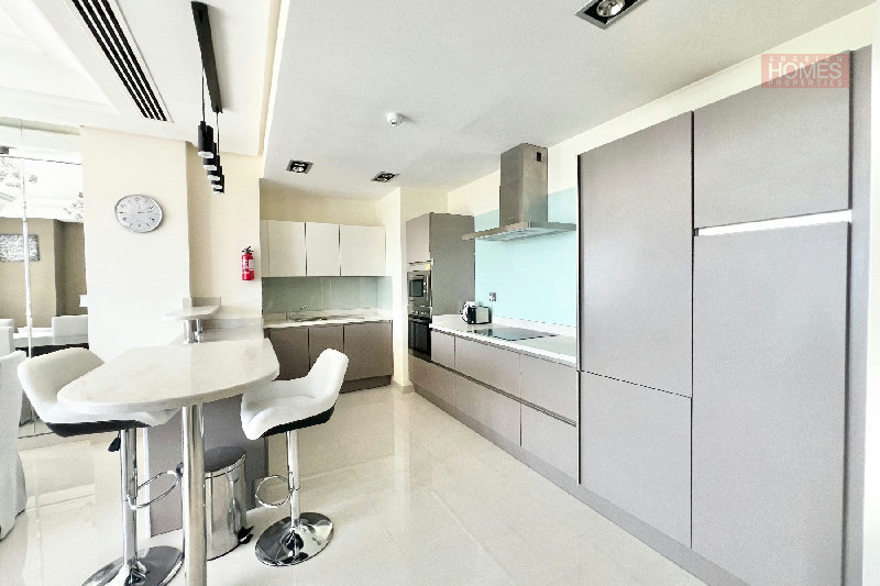 STUNNING 2 BEDROOM APARTMENT WITH SEA VIEW – Slide 11