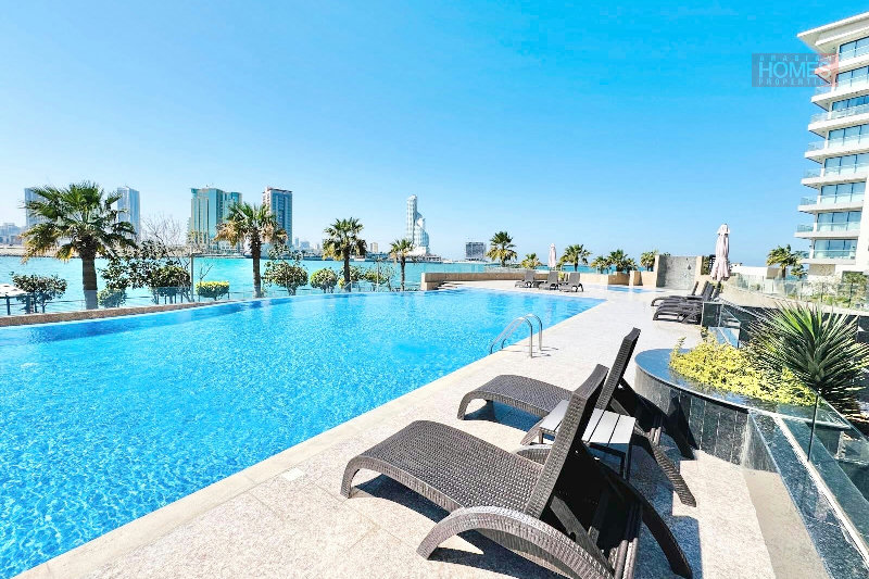 STUNNING 2 BEDROOM APARTMENT WITH SEA VIEW – Slide 1