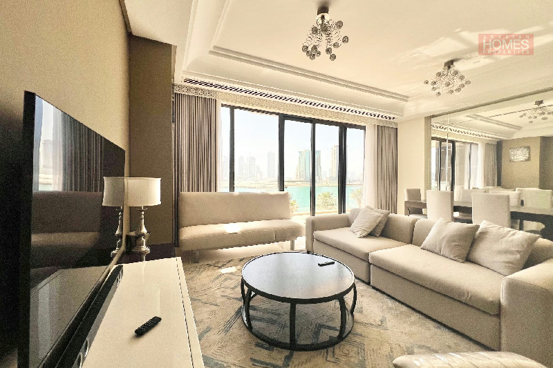 STUNNING 2 BEDROOM APARTMENT WITH SEA VIEW – Slide 9