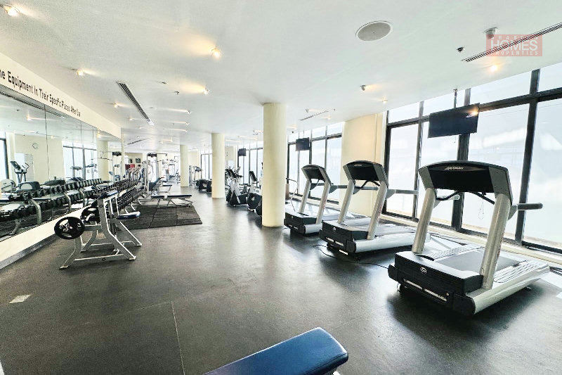 STUNNING 2 BEDROOM APARTMENT WITH SEA VIEW – Slide 13