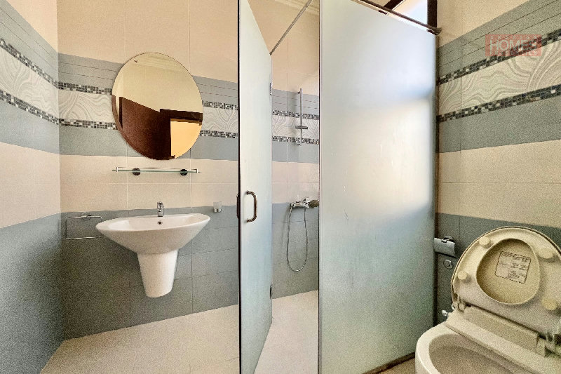 NAVY APPROVED 4 BR VILLA WITH PRIVATE POOL – Slide 12