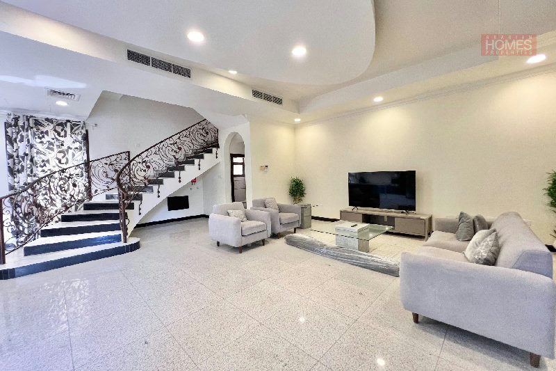 NAVY APPROVED 4 BR VILLA WITH PRIVATE POOL – Slide 1