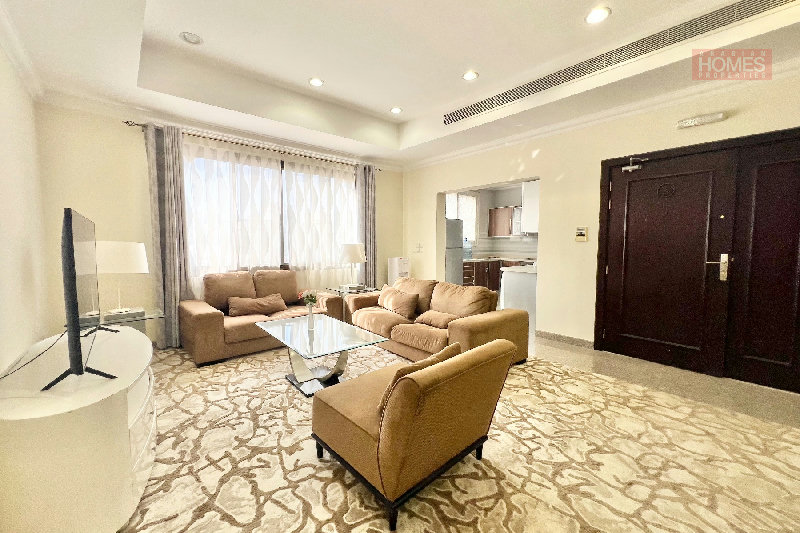 MODERN AND BRIGHT 3 BEDROOM APARTMENT – Slide 3