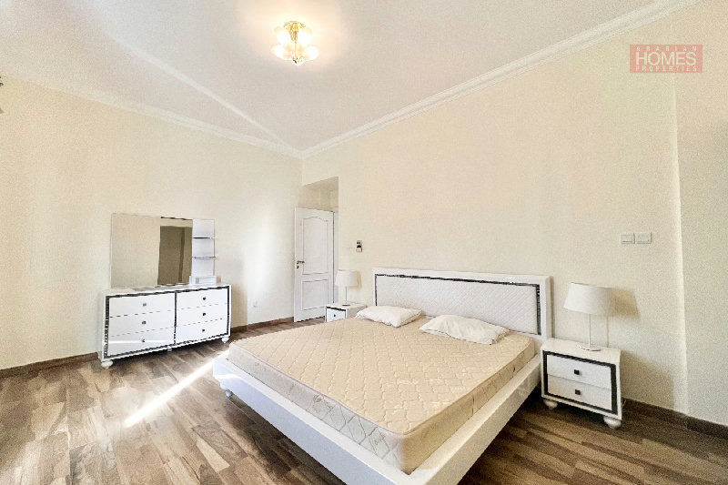 MODERN AND BRIGHT 3 BEDROOM APARTMENT – Slide 6