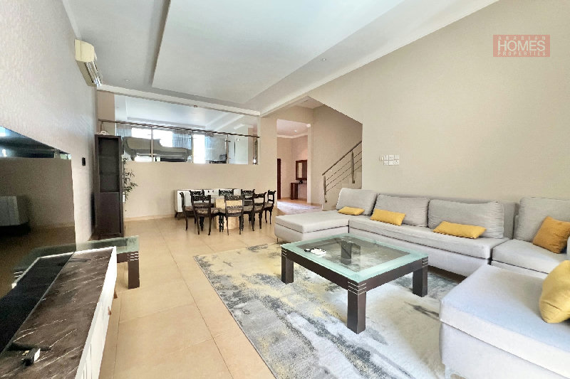 NAVY APPROVED 3 BEDROOM VILLA WITH PRIVATE POOL – Slide 2