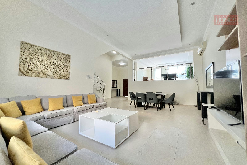 NAVY APRROVED 4 BEDROOM VILLA WITH PRIVATE POOL – Slide 3