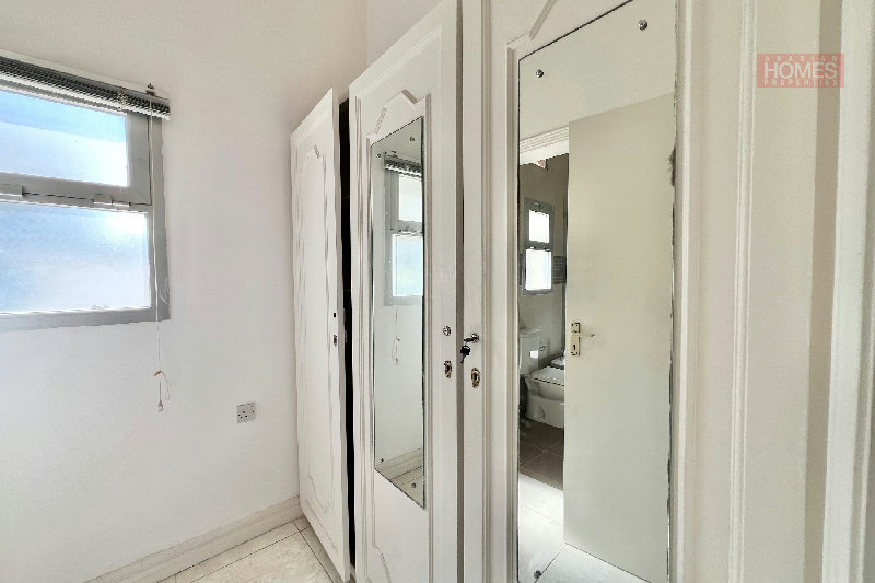 FAMILY FRIENDLY 4 BEDROOM VILLA WITH PRIVATE GARDEN – Slide 10