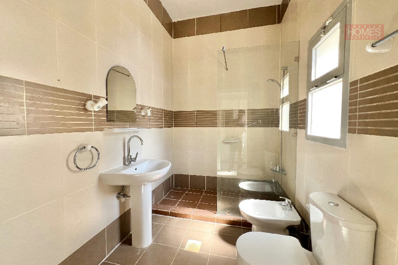 FAMILY FRIENDLY 4 BEDROOM VILLA WITH PRIVATE GARDEN – Slide 14