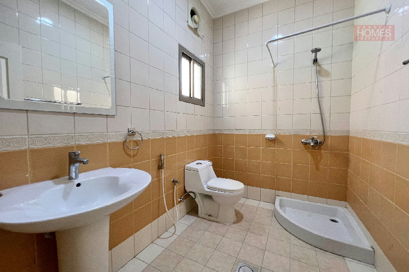 FAMILY FRIENDLY 3 BEDROOM VILLA WITH SMALL GARDEN – Slide 10