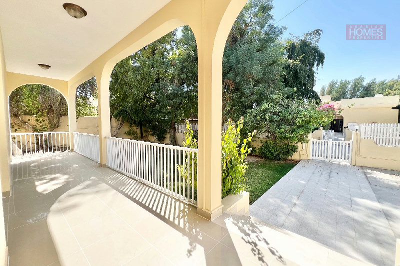 SINGLE STOREY 3 BEDROOM VILLA WITH PRIVATE GARDEN – Slide 2