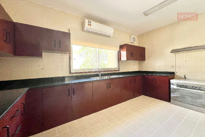 SINGLE STOREY 3 BEDROOM VILLA WITH PRIVATE GARDEN – Slide 11