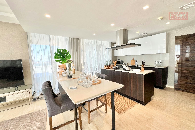 LUXURY 3 BEDROOM APARTMENT WITH POOL AND BALCONY  – Slide 7