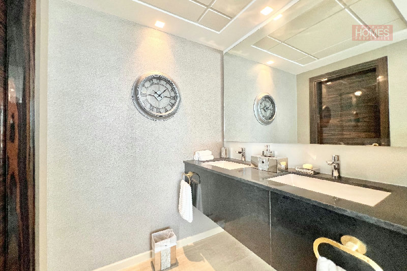 LUXURY 3 BEDROOM APARTMENT WITH POOL AND BALCONY  – Slide 15