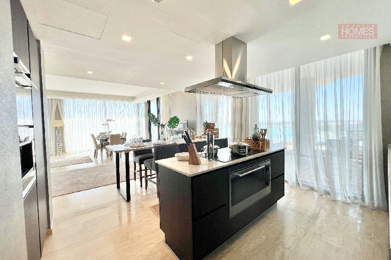 LUXURY 3 BEDROOM APARTMENT WITH POOL AND BALCONY  – Slide 6