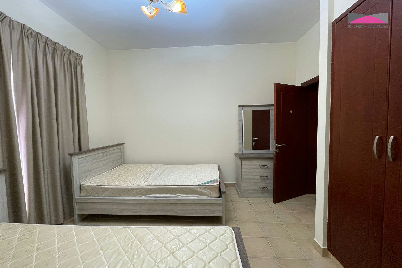 Well-Appointed 3-Bedroom Family Apartment in Saar β Slide 8