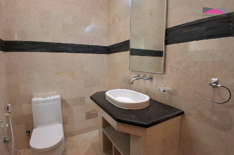 Charming 3-Bedroom Villa with Private Garden β Hamala β Slide 7