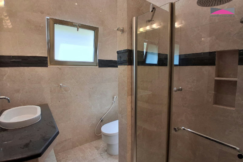 Charming 3-Bedroom Villa with Private Garden β Hamala β Slide 11