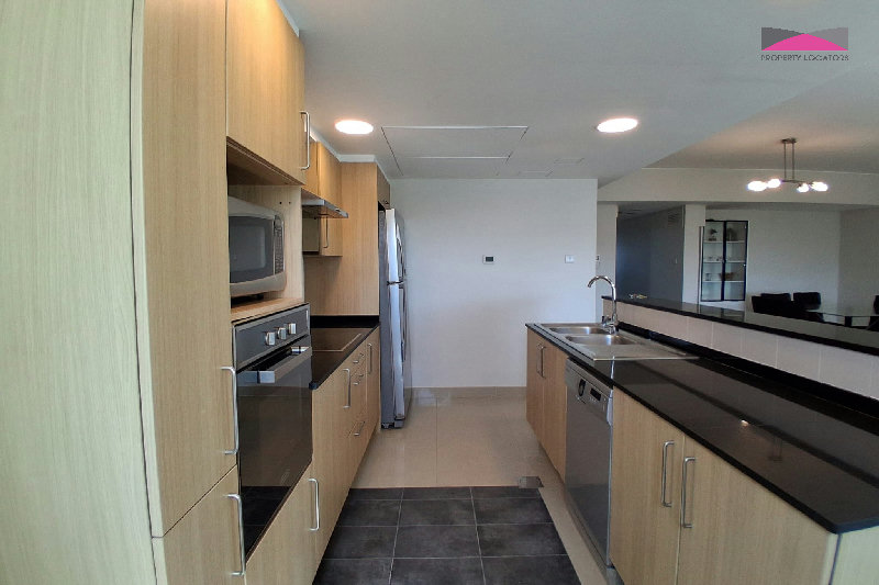 Spacious Beachfront Family Apartment | 3 Bedrooms + Maidβs Room β Slide 4