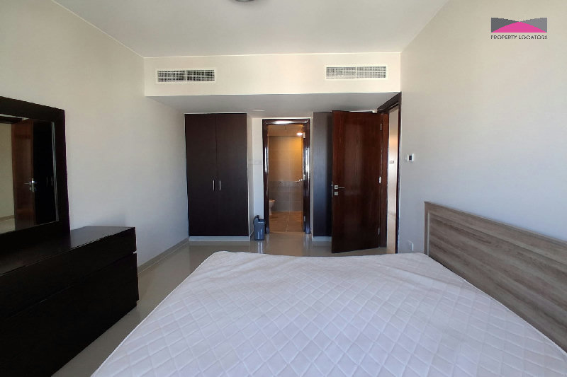 Spacious Beachfront Family Apartment | 3 Bedrooms + Maidβs Room β Slide 8