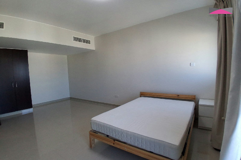 Spacious Beachfront Family Apartment | 3 Bedrooms + Maidβs Room β Slide 6