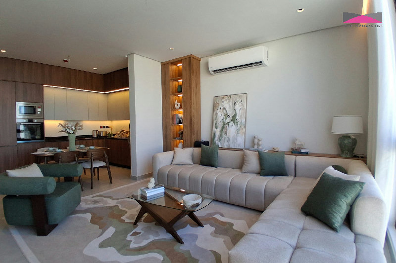 Move-In Ready | Bright and Modern 3-Bedroom Apartment β Slide 1