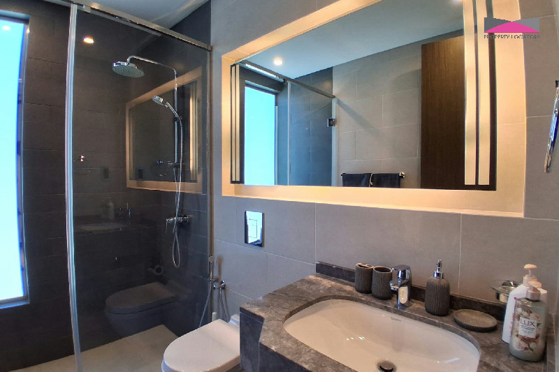 Stylish Seef Sanctuary | Elegant 1.5-Bedroom Living with City and Sea Views β Slide 9