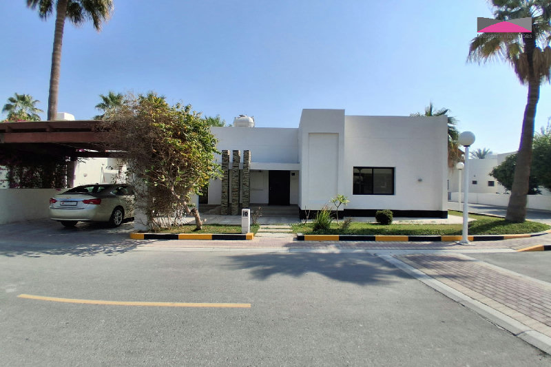 SPACIOUS 3 BEDROOM COMPOUND VILLA | JURDAB β Slide 1