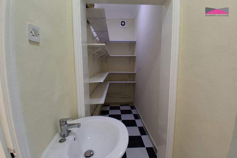 SPACIOUS 3 BEDROOM COMPOUND VILLA | JURDAB β Slide 7