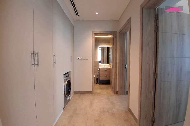 Contemporary Ground Floor 2 Bedroom Apartment with Outdoor Space in Saar β Slide 7