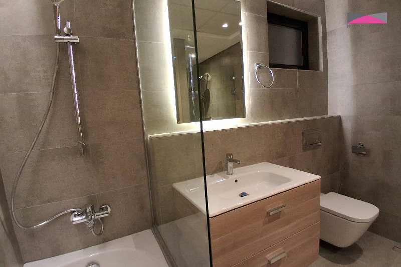 Contemporary Ground Floor 2 Bedroom Apartment with Outdoor Space in Saar β Slide 12