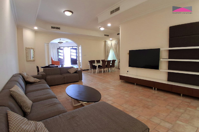 Exceptional 4-Bedroom Compound Villa for Rent in Janabiyah, Bahrain – Slide 3