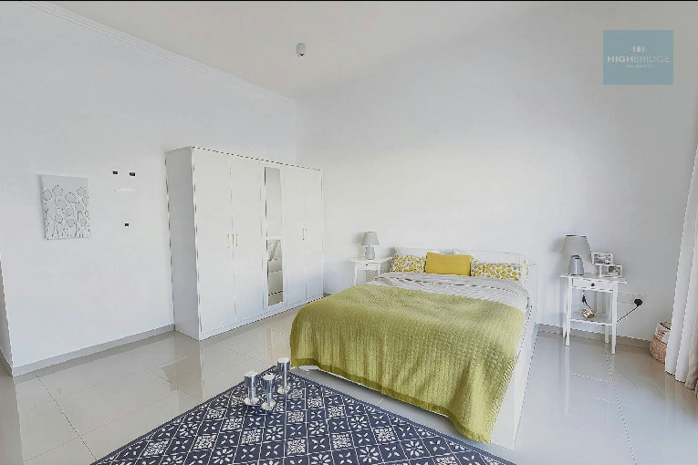 Private Beachfront Living | Panoramic Sea Views - Fully Furnished  – Slide 10