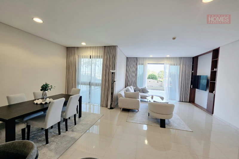 AMAZING BALCONY PET FREE NEW APARTMENT & FURNITURE β Slide 1