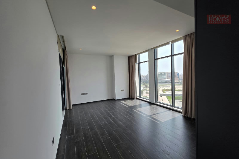 SEA VIEW BALCONY PET FREE SPACIOUS IN & OUT FACILITIES – Slide 14