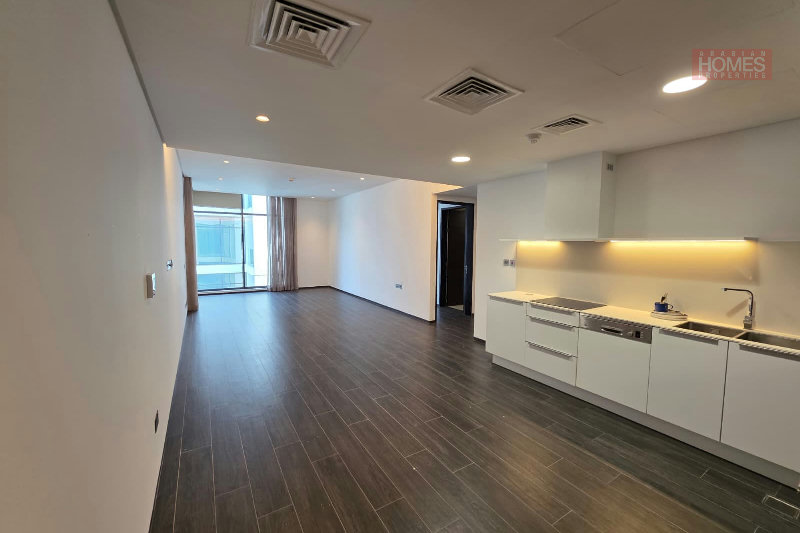 SEA VIEW BALCONY PET FREE SPACIOUS IN & OUT FACILITIES – Slide 8