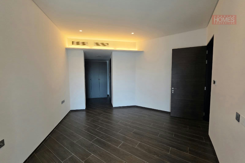 SEA VIEW BALCONY PET FREE SPACIOUS IN & OUT FACILITIES – Slide 12