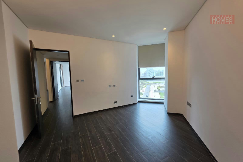 SEA VIEW BALCONY PET FREE SPACIOUS IN & OUT FACILITIES – Slide 11