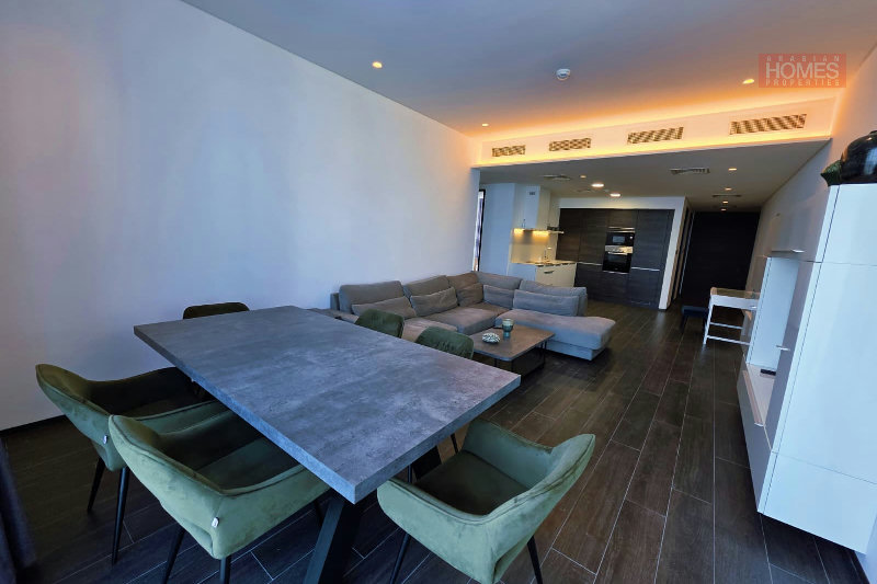 SEA VIEW BALCONY STORAGE/LAUNDRY ROOM JOGGING TRACK  – Slide 6